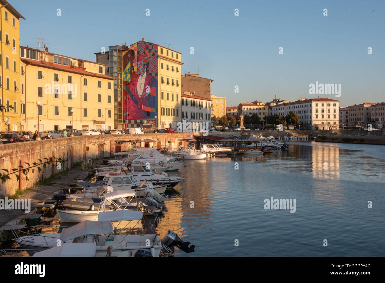 Œuvre d'art Graffiti représentant le musicien Pietro Mascagni (né à Livourne) situé à Livourne sur la 'scali delle Cantine'. Auteur: El Rey de la Ruina Banque D'Images