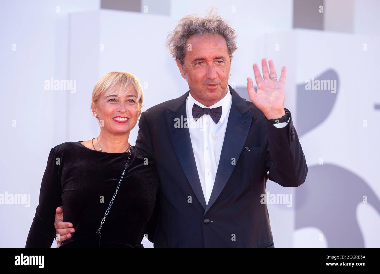Paolo Sorrentino et Daniela d'Antonio posent à la première de "la main