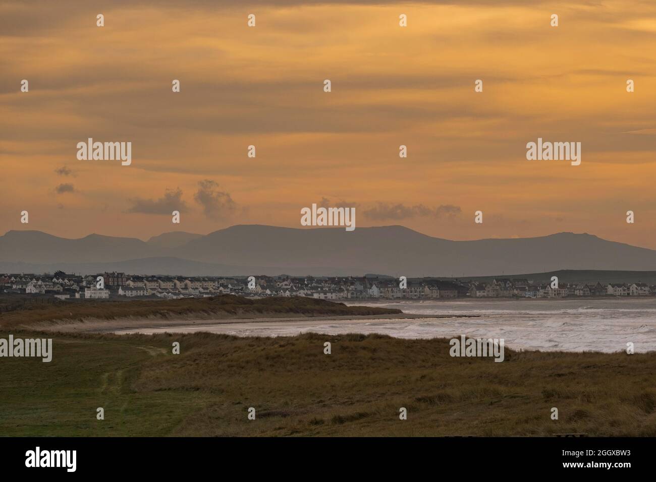 Rhosneigr de Cymyran Beach Anglesey Banque D'Images
