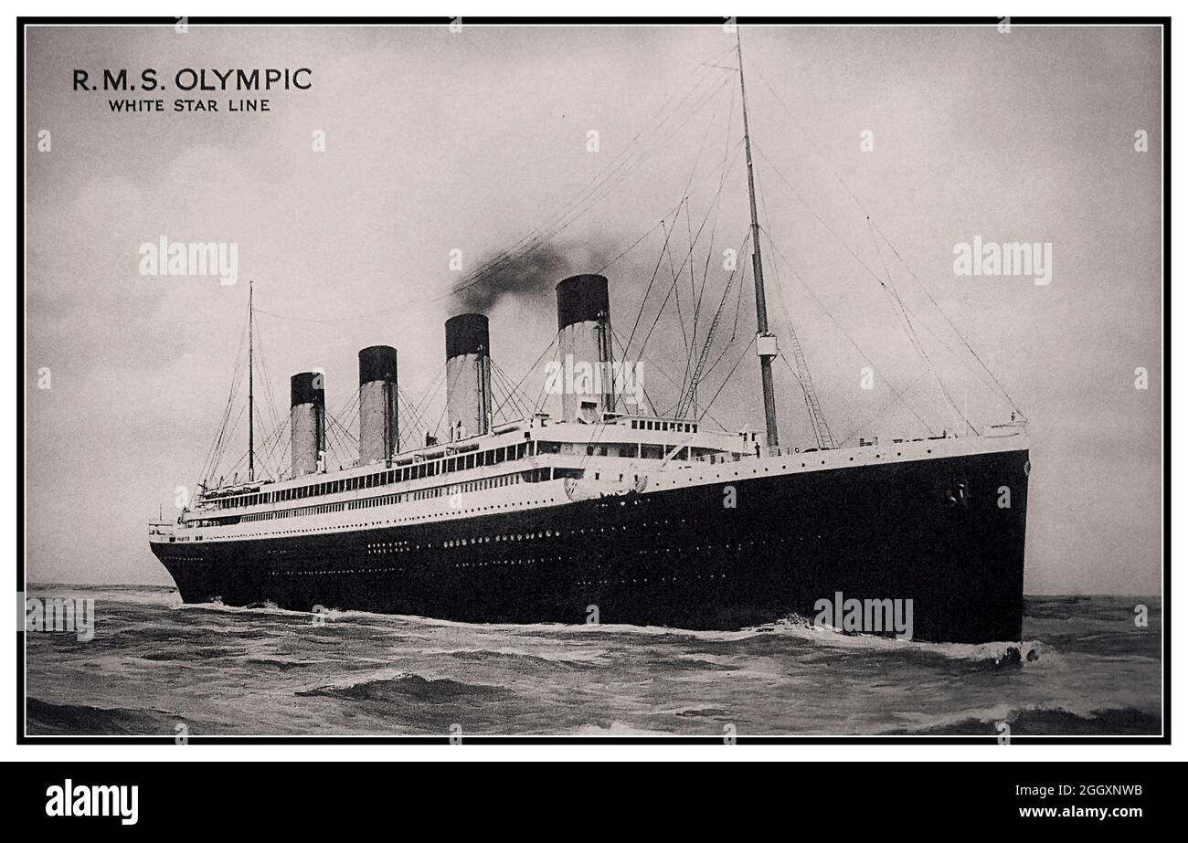 Vintage 1900 RMS Olympic Ocean Liner carte postale. Le navire jumeau de la Fated RMS Titanic navigue tous deux sous le drapeau de la ligne de l'étoile blanche Banque D'Images