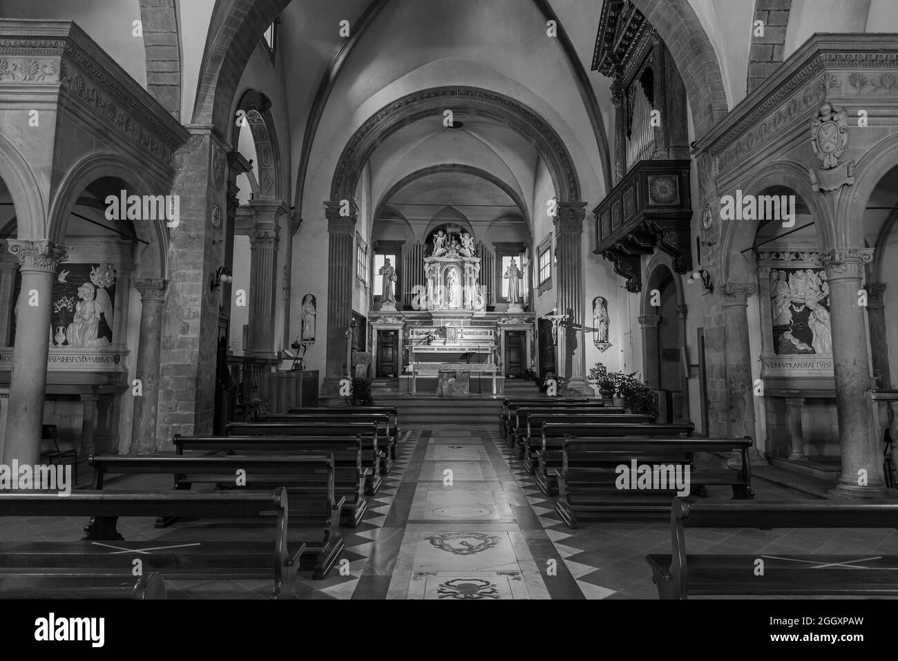 Le sanctuaire franciscain de la Verna (province d'Arezzo) est célèbre pour être le lieu où Saint François d'Assise a reçu les stigmates le septembre Banque D'Images