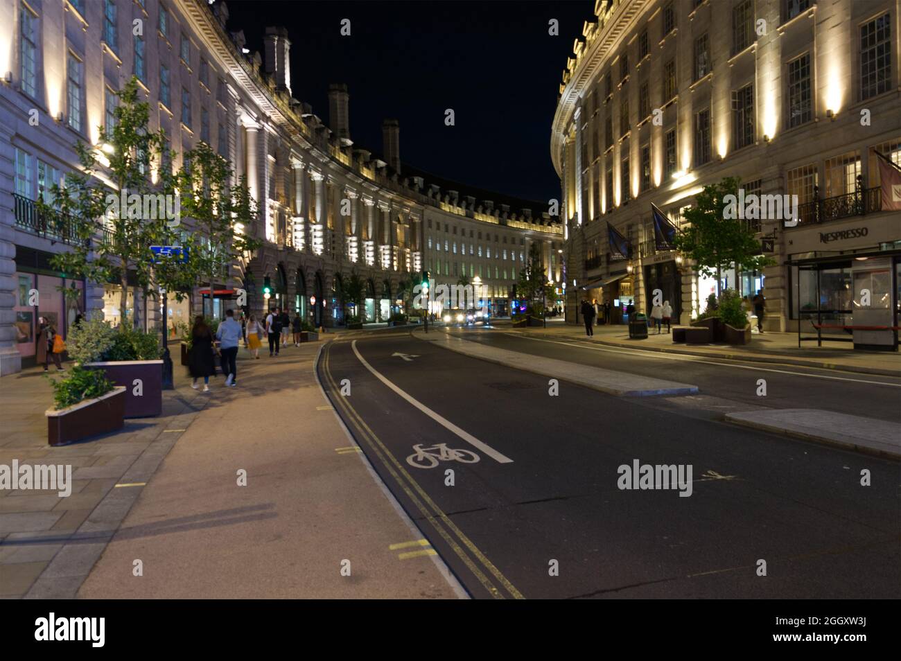 Regent Street la nuit à Londres, Royaume-Uni Banque D'Images