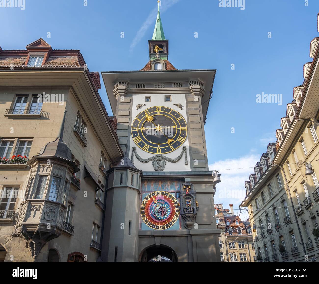 Façade est de Zytglogge avec l'horloge astronomique - Tour de l'horloge médiévale - Berne, Suisse Banque D'Images
