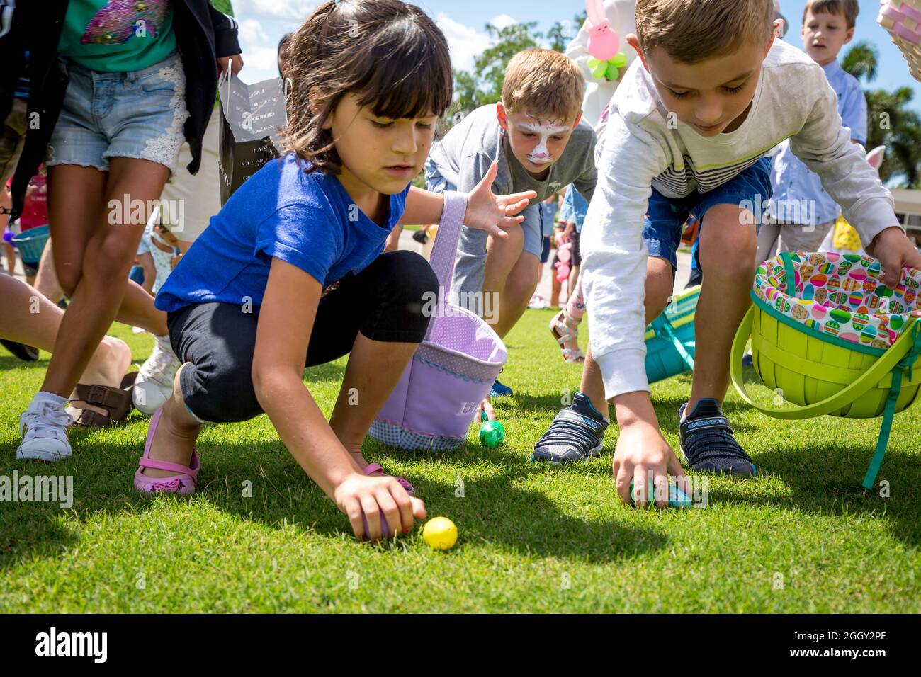 Chasse annuelle aux œufs de Pâques pour enfants, Floride, États-Unis Banque D'Images