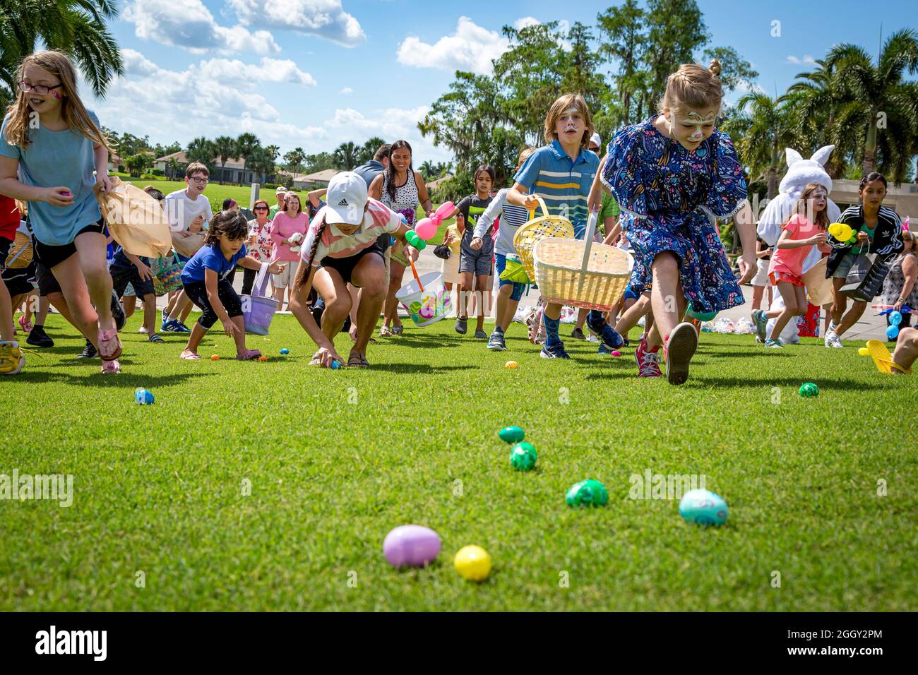 Chasse annuelle aux œufs de Pâques pour enfants, Floride, États-Unis Banque D'Images
