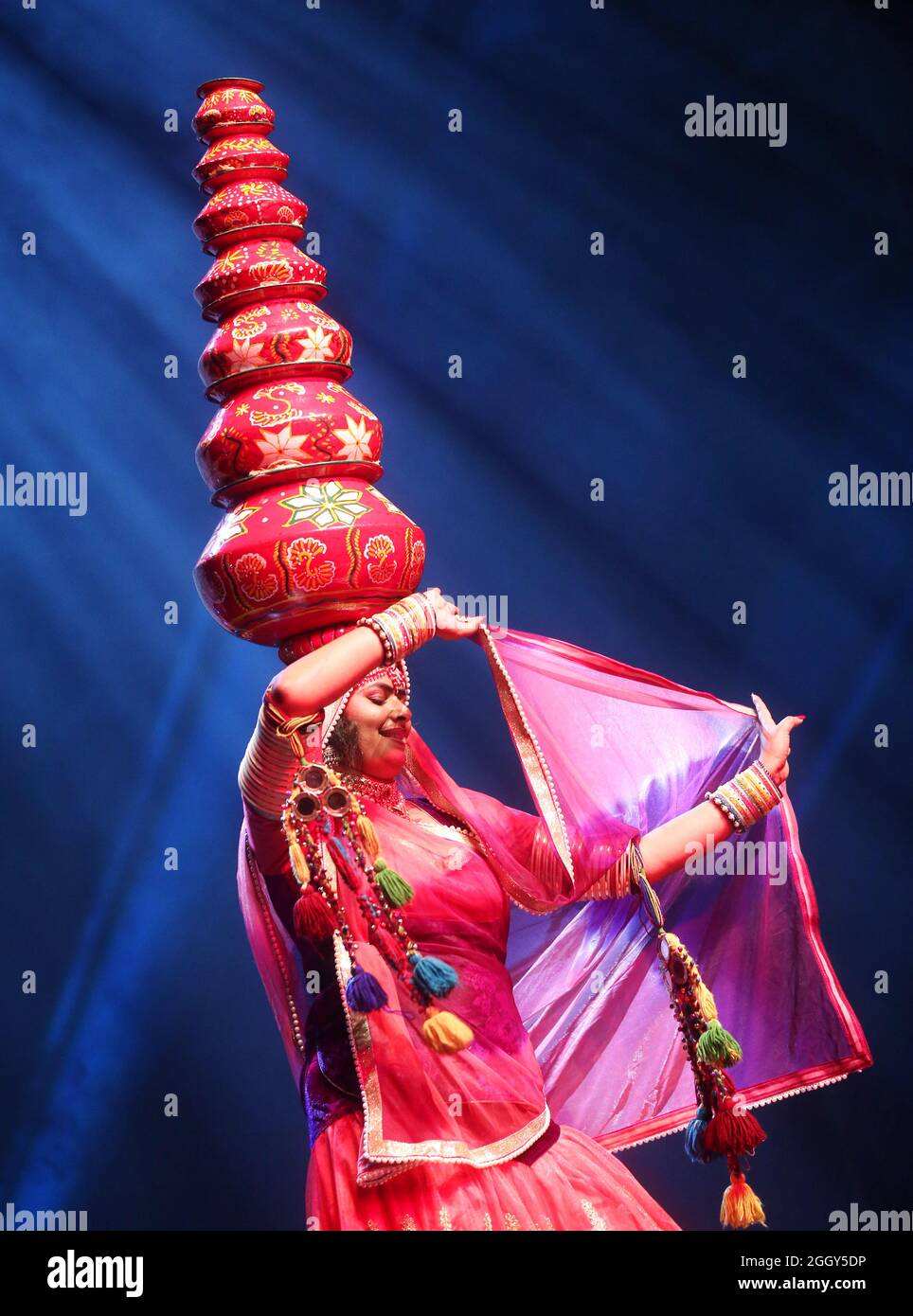 DANSE TRADITIONNELLE INDIENNE RAJASTHANI -KALBELIA Banque D'Images