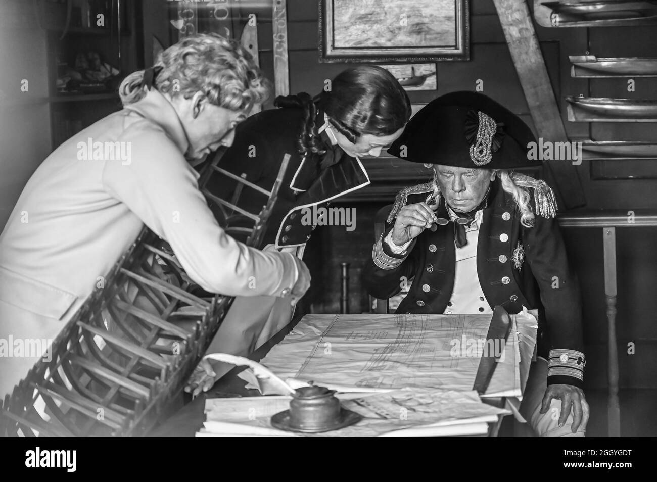 Cette scène militaire de l'amiral et des aides se trouve au musée de la Marine royale de l'époque victorienne à Hartlepool, dans le comté de Durham Banque D'Images