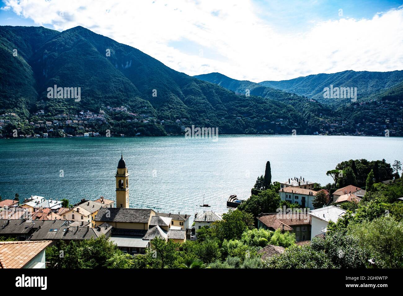 Villa Oleandra am Comer See. DAS Weiße Haus mit 25 Zimmern im Ort Laglio gehört Schauspieler George Clooney. Er wohnt dort im Sommer in Italien. Banque D'Images