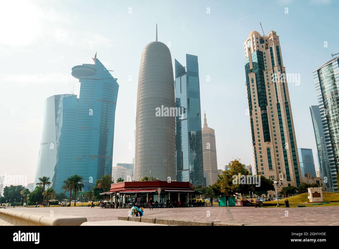 DOHA, QATAR - 01 mars 2019 : une belle vue de la ville avec des gratte-ciels au Qatar, Doha Banque D'Images