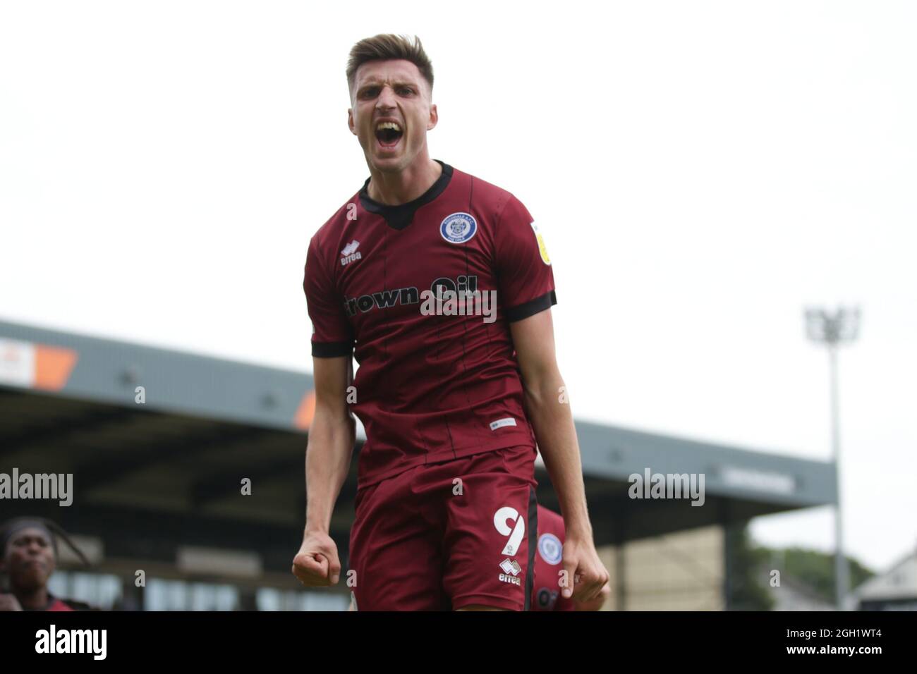 Burslem, Royaume-Uni. 04e septembre 2021. Le 9 septembre 2021, l'avant de Rochdale Jake Beesley (4) célèbre l'égaliseur lors du match EFL Sky Bet League 2 entre Port Vale et Rochdale à Vale Park, à Burslem, en Angleterre. Photo de Jurek Biegus. Utilisation éditoriale uniquement, licence requise pour une utilisation commerciale. Aucune utilisation dans les Paris, les jeux ou les publications d'un seul club/ligue/joueur. Crédit : UK Sports pics Ltd/Alay Live News Banque D'Images