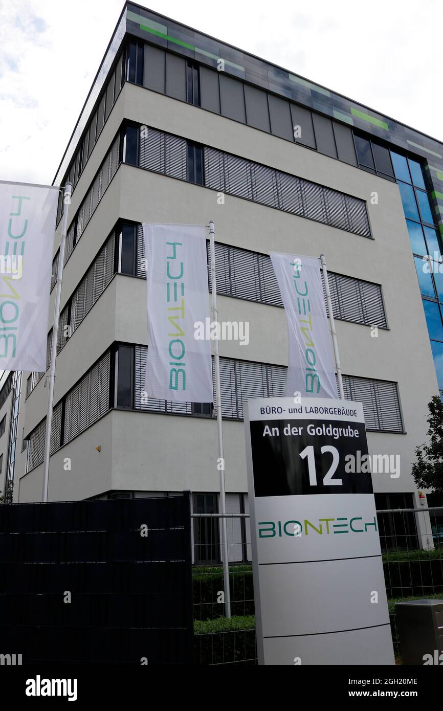 das logo der Biotech-Firma 'Biontech' an deren Stammsitz in Mainz (nur fuer redaktionelle Verwendung. Keine Werbung. Banque de référence : http://www.36 Banque D'Images