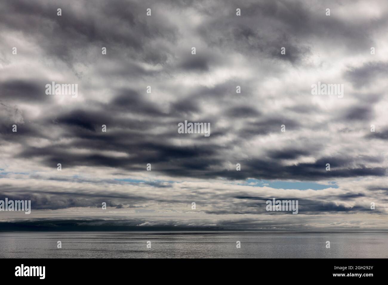 WA20232-00....WASHINGTON - ciel et eau. Détroit de Rosario depuis le parc Sharpe et les Headlands de Montgomery-Duban, île Fidalgo. Banque D'Images