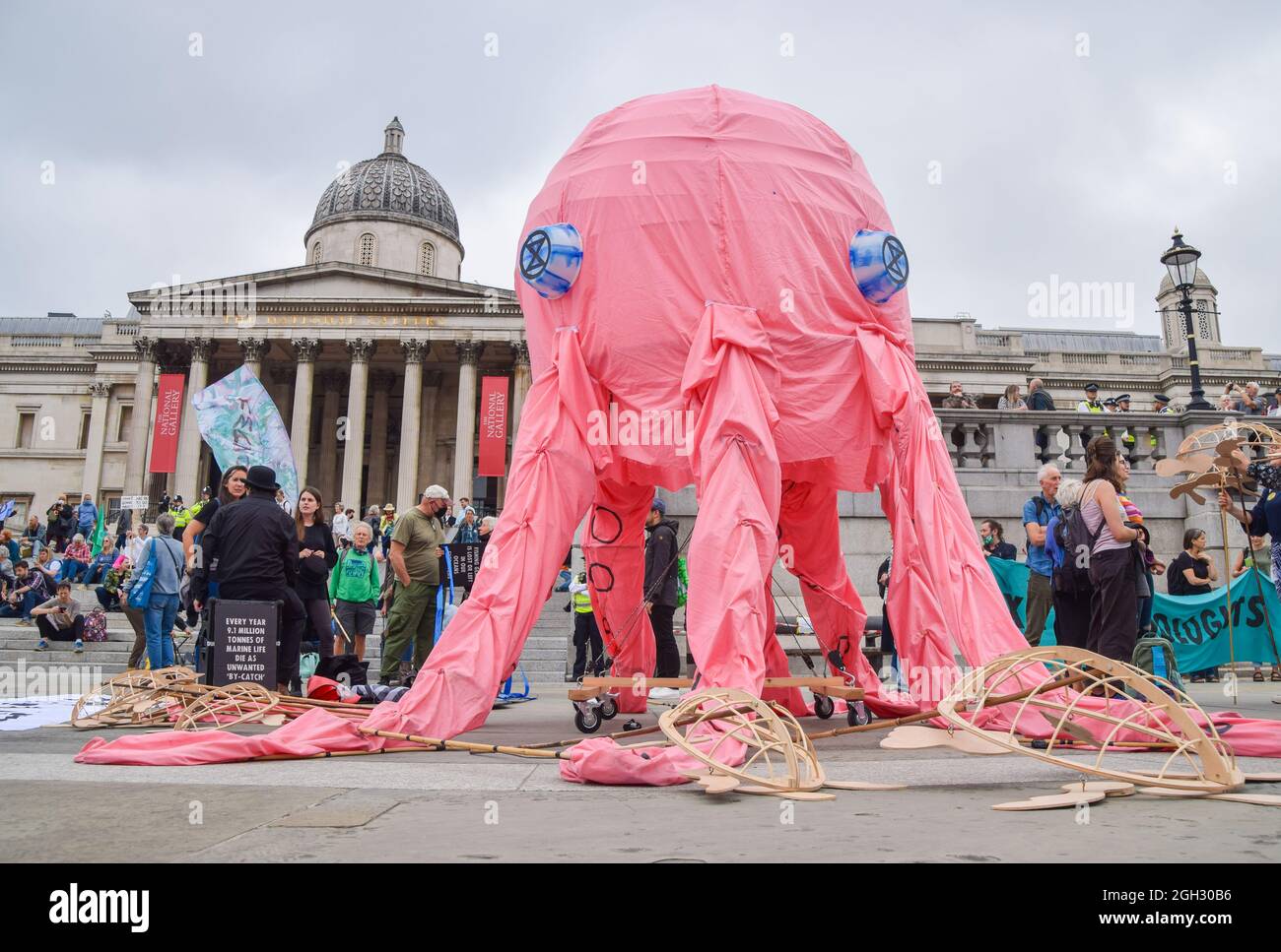 Londres, Royaume-Uni. 4 septembre 2021. Extinction les manifestants de la rébellion à Trafalgar Square lors de la Marche pour la nature le dernier jour de leur campagne de deux semaines pour la rébellion impossible, appelant le gouvernement britannique à agir de manière significative sur la crise climatique et écologique. (Crédit : Vuk Valcic / Alamy Live News) Banque D'Images