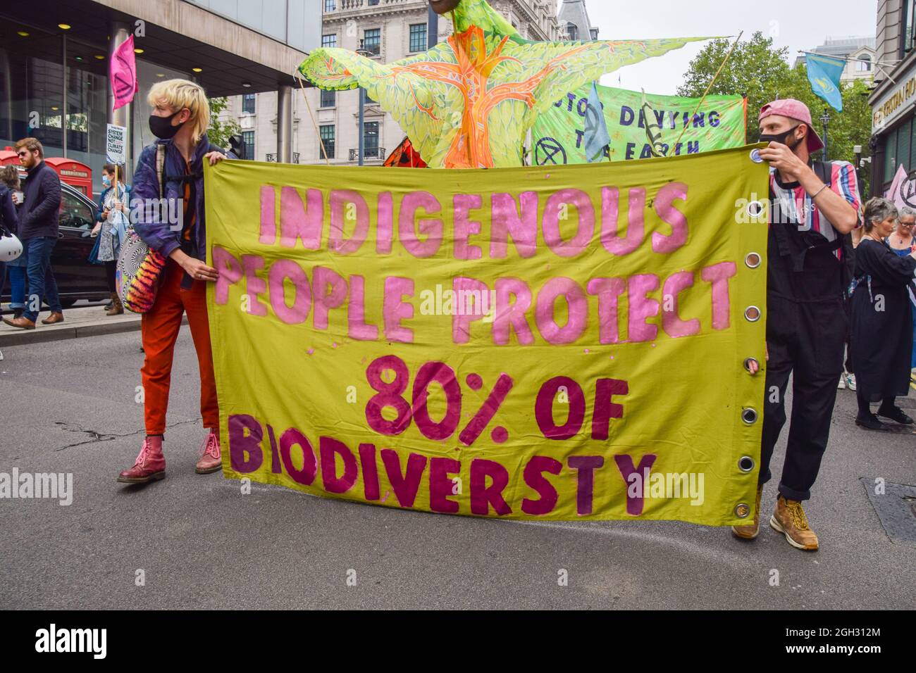 Londres, Royaume-Uni. 4 septembre 2021. Extinction les manifestants de la rébellion dans le Pall Mall lors de la Marche pour la nature le dernier jour de leur campagne de deux semaines pour la rébellion impossible, appelant le gouvernement britannique à agir de manière significative sur la crise climatique et écologique. (Crédit : Vuk Valcic / Alamy Live News) Banque D'Images