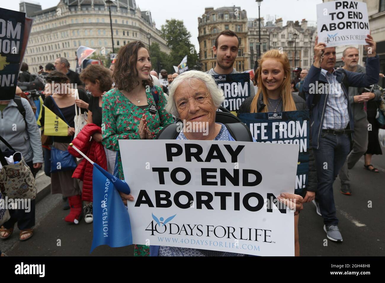 Londres, Royaume-Uni. 04e septembre 2021. Un manifestant tient un écriteau alors que des milliers de partisans pro-vie se réunissent pour la marche annuelle pour la vie au Royaume-Uni. Ils appellent à la fin de l'avortement car ils croient que la vie commence à la conception. La marche fait suite à une interdiction de l'avortement pour la plupart des femmes au Texas, aux États-Unis, au début du mois de septembre. Crédit : SOPA Images Limited/Alamy Live News Banque D'Images