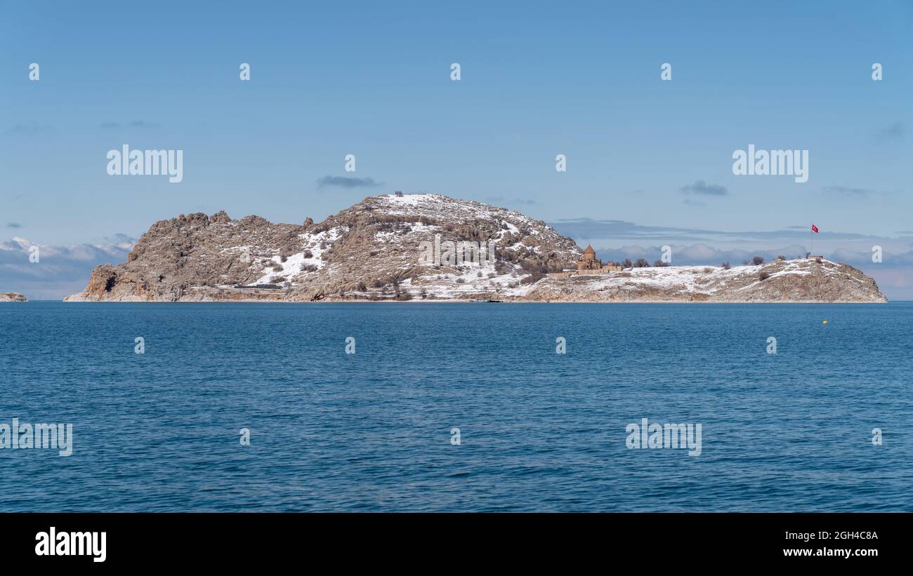 Île d'Akdamar, célèbre pour l'église arménienne d'Akdamar, un lieu religieux important pour le peuple arménien, Van, Turquie Banque D'Images