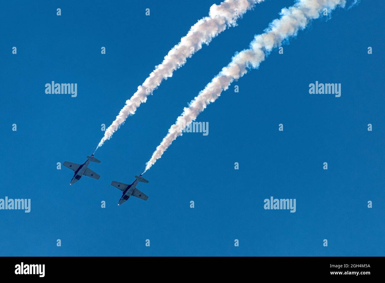 Avions des Snowbirds des Forces canadiennes (FC), 431 escadron de démonstration aérienne volant en formation pendant le salon aérien international du Canada (SAI) Banque D'Images