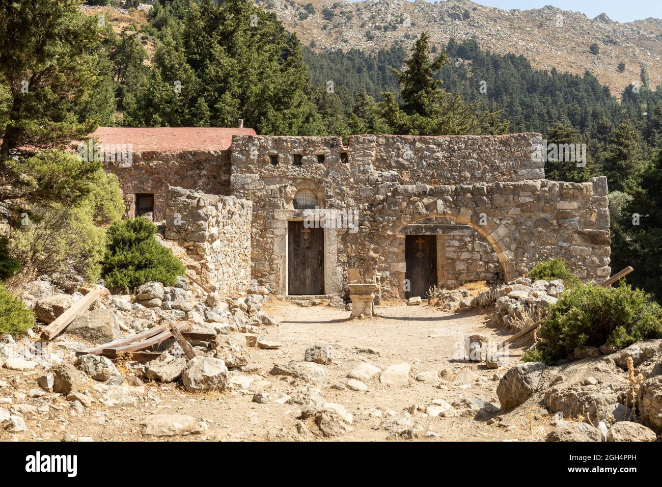 Les ruines du vieux village de Pyli / Paleo Pyli situé à l'ouest du mont Dykeos, Kos, îles Dodécanèse, Grèce Banque D'Images