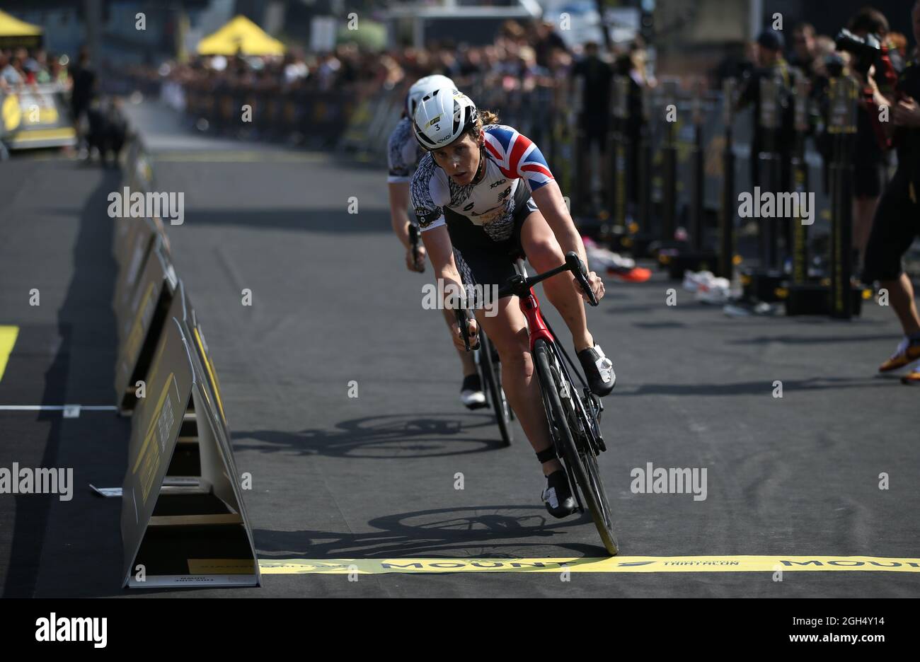 Jessica Learmonth d'aigles en action pendant la course féminine pendant le Super League Triathlon Championship 2021 à Londres. Date de la photo: Dimanche 5 septembre 2021. Banque D'Images