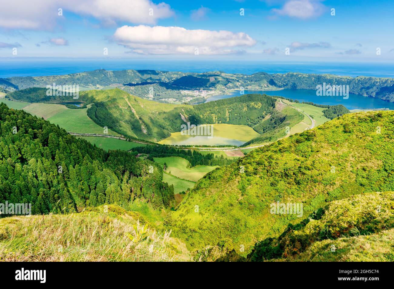 Sete Cidades, vue de Boca do Inferno Miradouro. Sao Miguel, Açores Banque D'Images