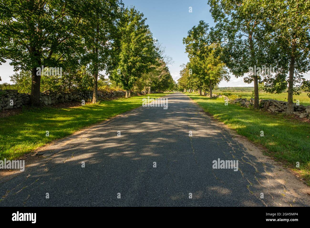 Upper Church Road dans la petite ville rurale de Hardwick, Massachusetts Banque D'Images