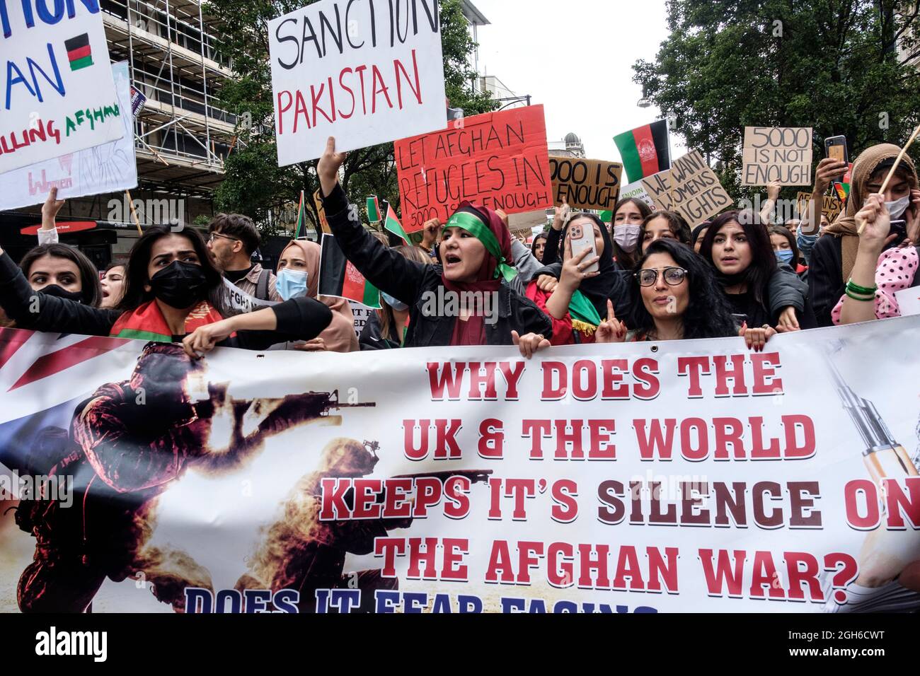 Les Afghans anti-talibans ont traversé Londres trahi par le retrait des États-Unis et du Royaume-Uni d'Afghanistan, laissant les talibans au pouvoir. Mettre fin à la guerre par procuration, arrêter les meurtres et sanctionner le Pakistan. 28.08.2021 Banque D'Images