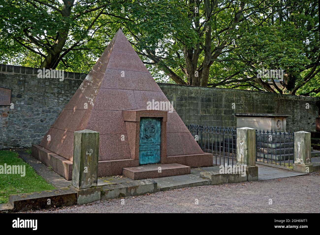 Le tombeau de Lady Sophia Rutherfurd et Andrew Rutherfurd, Lord Advocate of Scotland et Recteur de l'Université de Glasgow. Cimetière Dean, Édimbourg. Banque D'Images