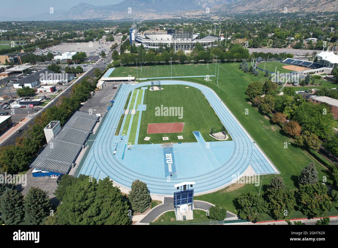 Une vue aérienne de Clarence F. Robison Track sur le campus de Brigham Young University, le samedi 4 septembre 2021, à Provo, Utah. Le stade est le hom Banque D'Images