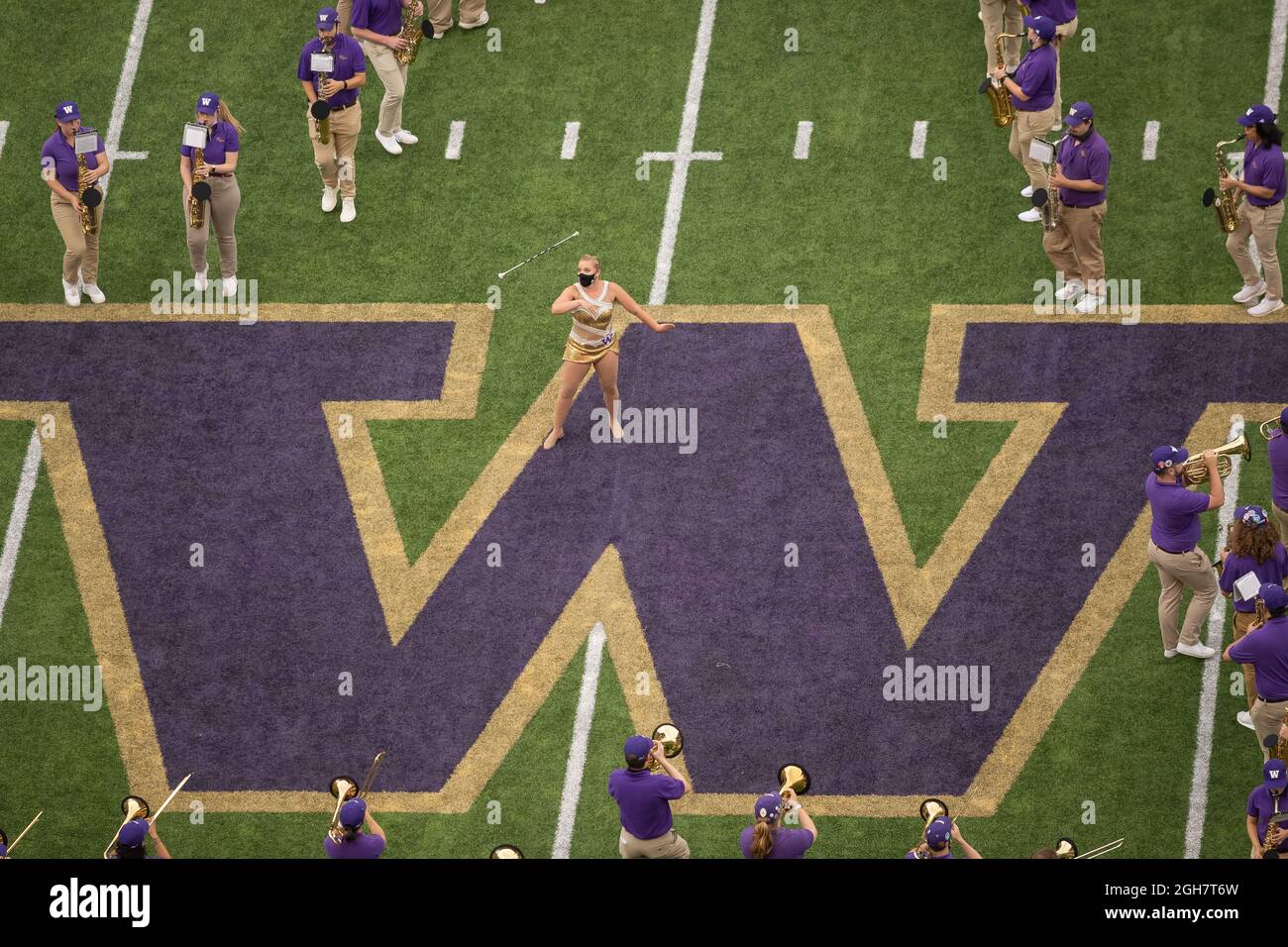 Washington Huskies en train de manifester pendant la demi-période d'un match de football universitaire de la NCAA contre les Grizzlies du Montana, samedi 9 septembre 202 Banque D'Images