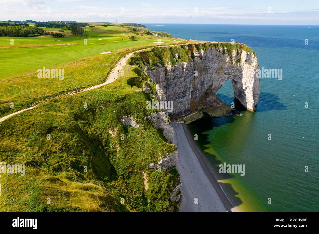 Photo aérienne des falaises d'Etretat en Normandie, France Banque D'Images