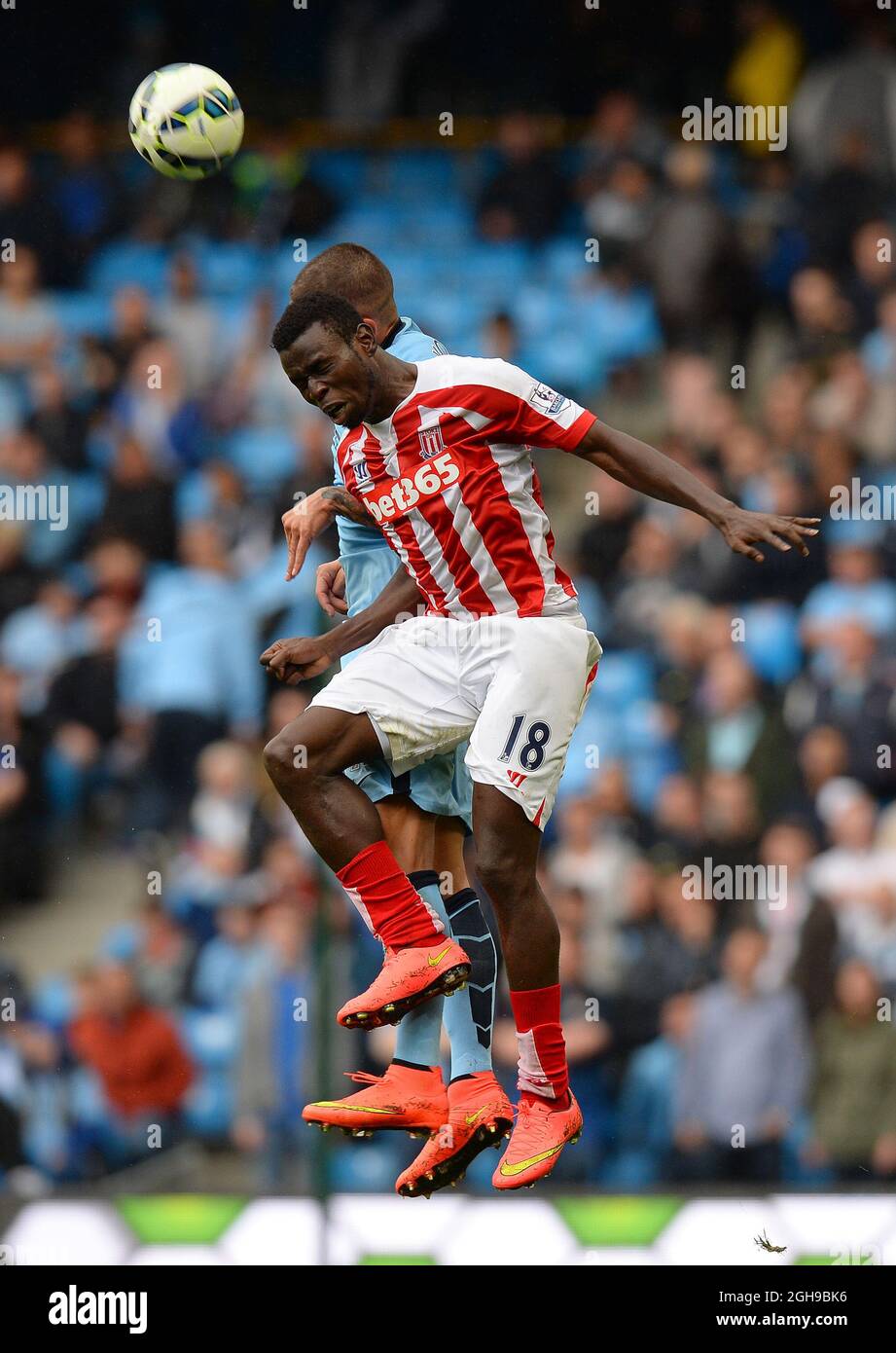 Mame Biram Diouf, de Stoke City, en action lors du match de la Barclays Premier League entre Manchester City et Stoke City, au stade Etihad, à Manchester, le 30 août 2014. Photo Simon Bellis/Sportimage. Banque D'Images