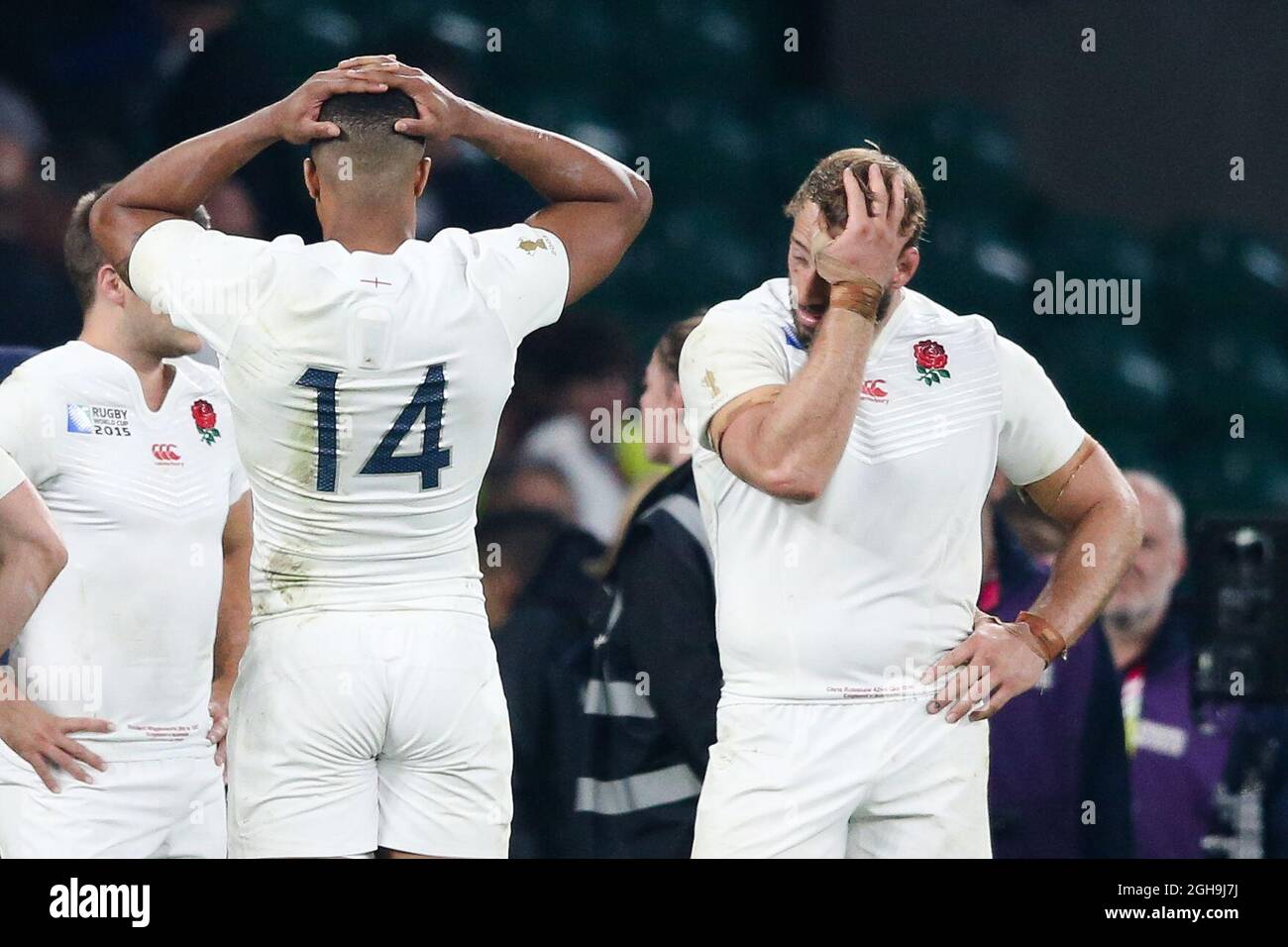 Image #: 39896143 3 octobre 2015 - Londres, Royaume-Uni - l'Angleterre Chris Robshaw semble abattu - coupe du monde de rugby 2015 - Pool A - Angleterre v Australie - Twickenham Stadium - Londres- Angleterre - 3 octobre 2015 Banque D'Images