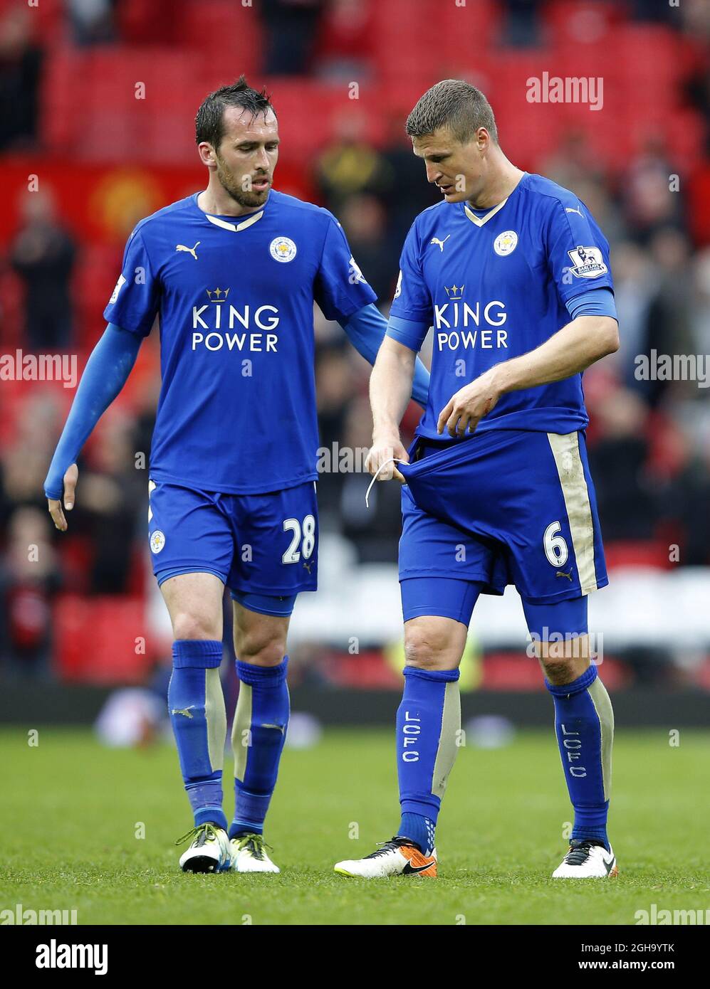 Christian Fuchs de Leicester City et Robert Huth de Leicester City lors du match de la Barclays Premier League au stade Old Trafford. Le crédit photo doit se lire comme suit : Simon Bellis/Sportimage via PA Images - Newcastle Utd vs Tottenham - St James' Park Stadium - Newcastle upon Tyne - Angleterre - 19 avril 2015 - photo Phil Oldham/Sportimage Banque D'Images
