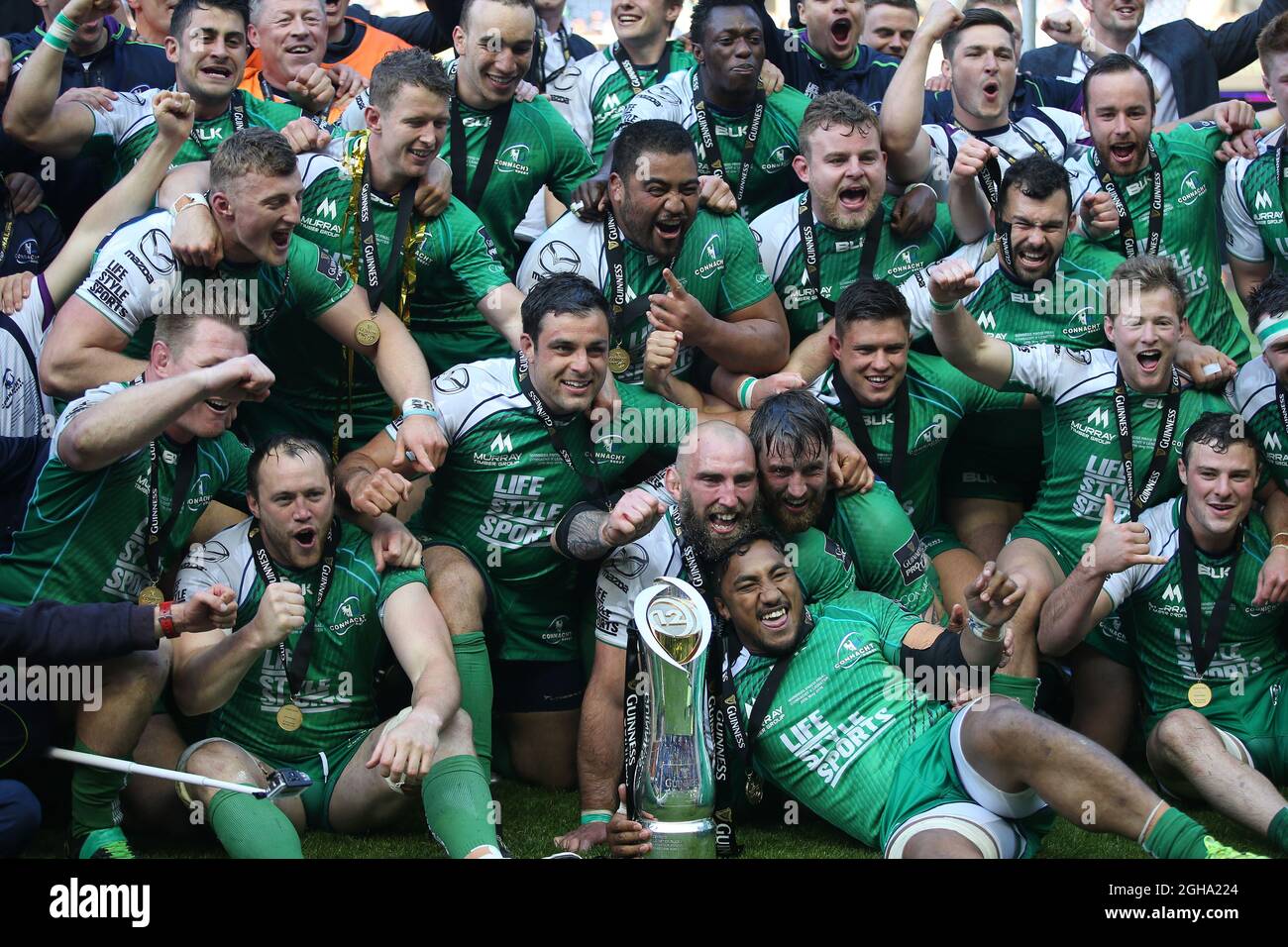 L'équipe de Connacht se fête après le match de finale Guinness Pro12 au stade BT Murrayfield, à Édimbourg. Le crédit photo devrait se lire comme suit : Lynne Cameron/Sportimage via PA Images Banque D'Images