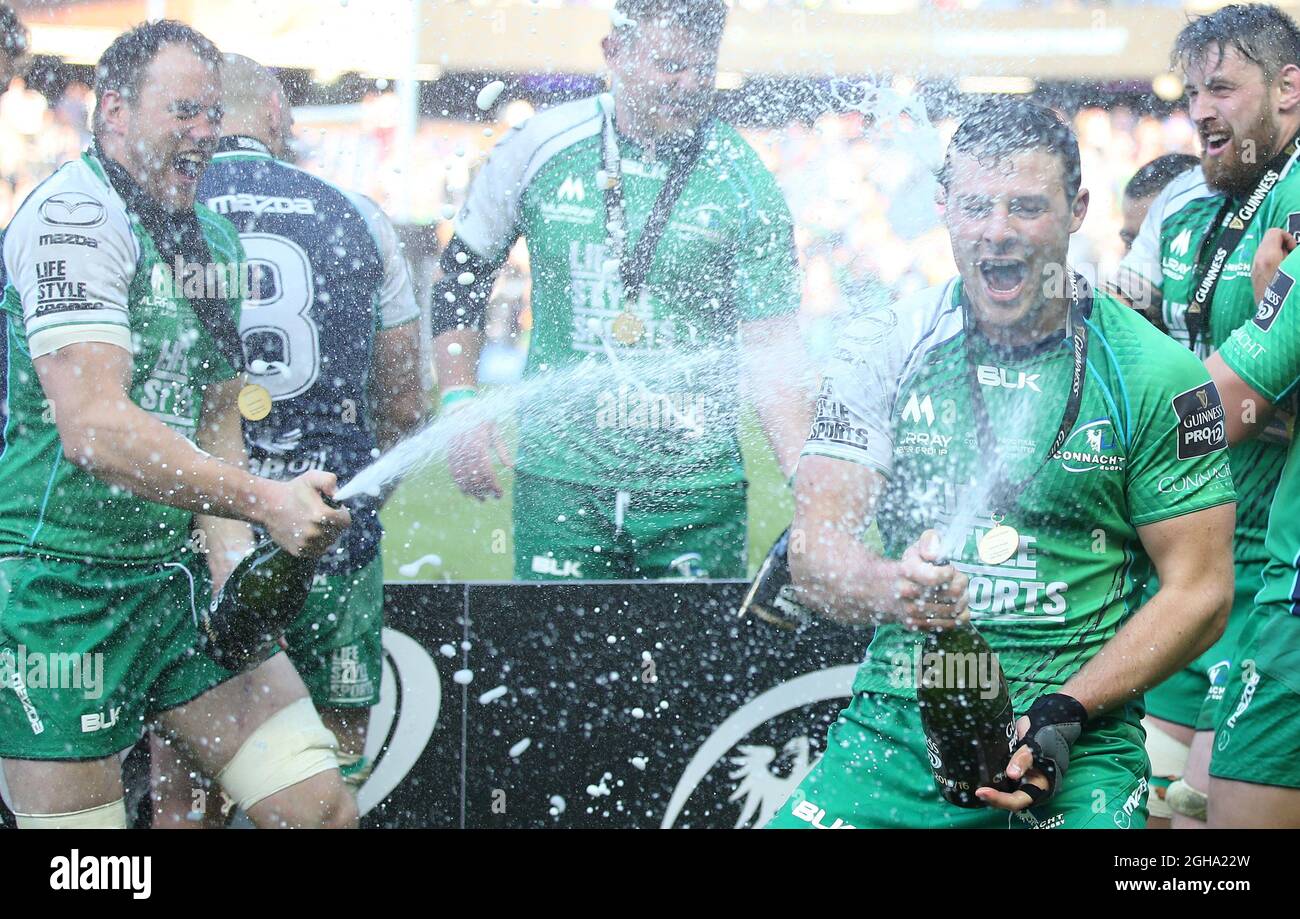 Robbie Henshaw, de Connacht, célèbre la victoire du match de finale Guinness Pro12 au stade BT Murrayfield, à Édimbourg. Le crédit photo devrait se lire comme suit : Lynne Cameron/Sportimage via PA Images Banque D'Images