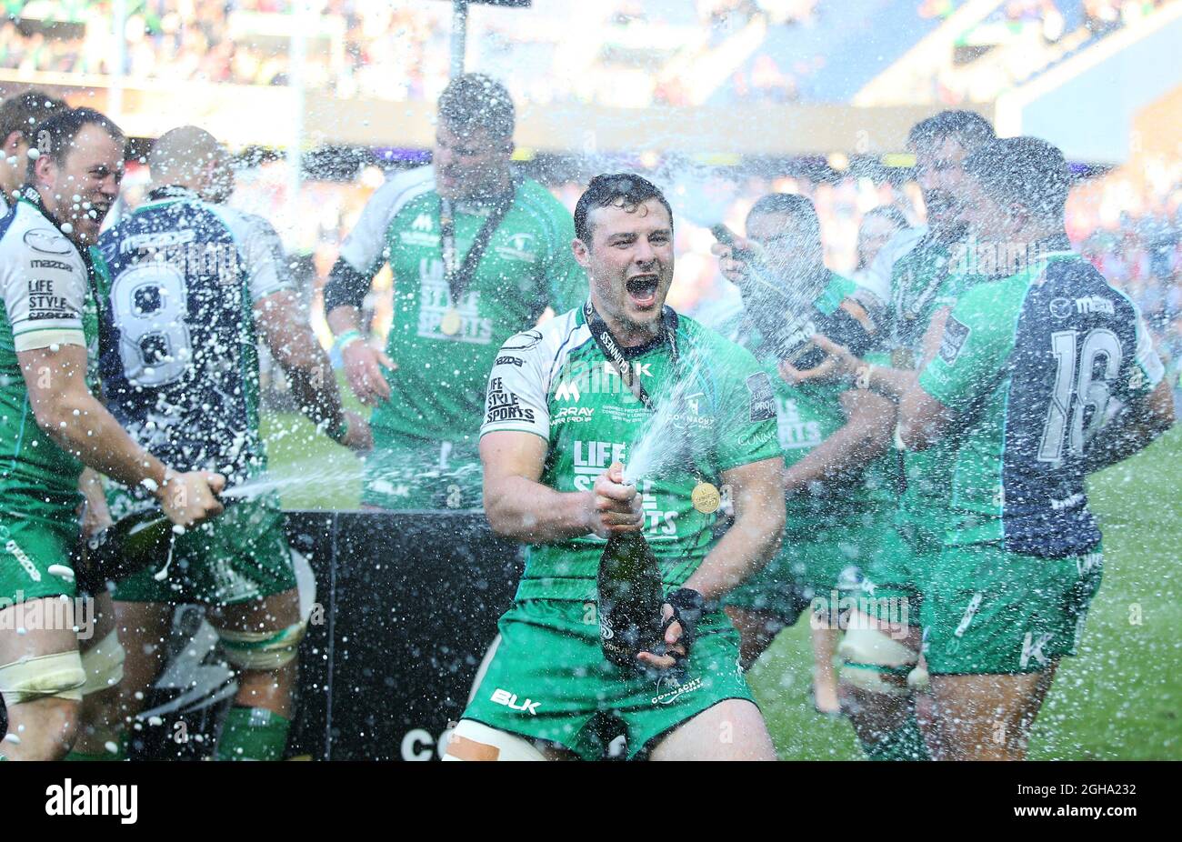 Robbie Henshaw, de Connacht, célèbre la victoire du match de finale Guinness Pro12 au stade BT Murrayfield, à Édimbourg. Le crédit photo devrait se lire comme suit : Lynne Cameron/Sportimage via PA Images Banque D'Images