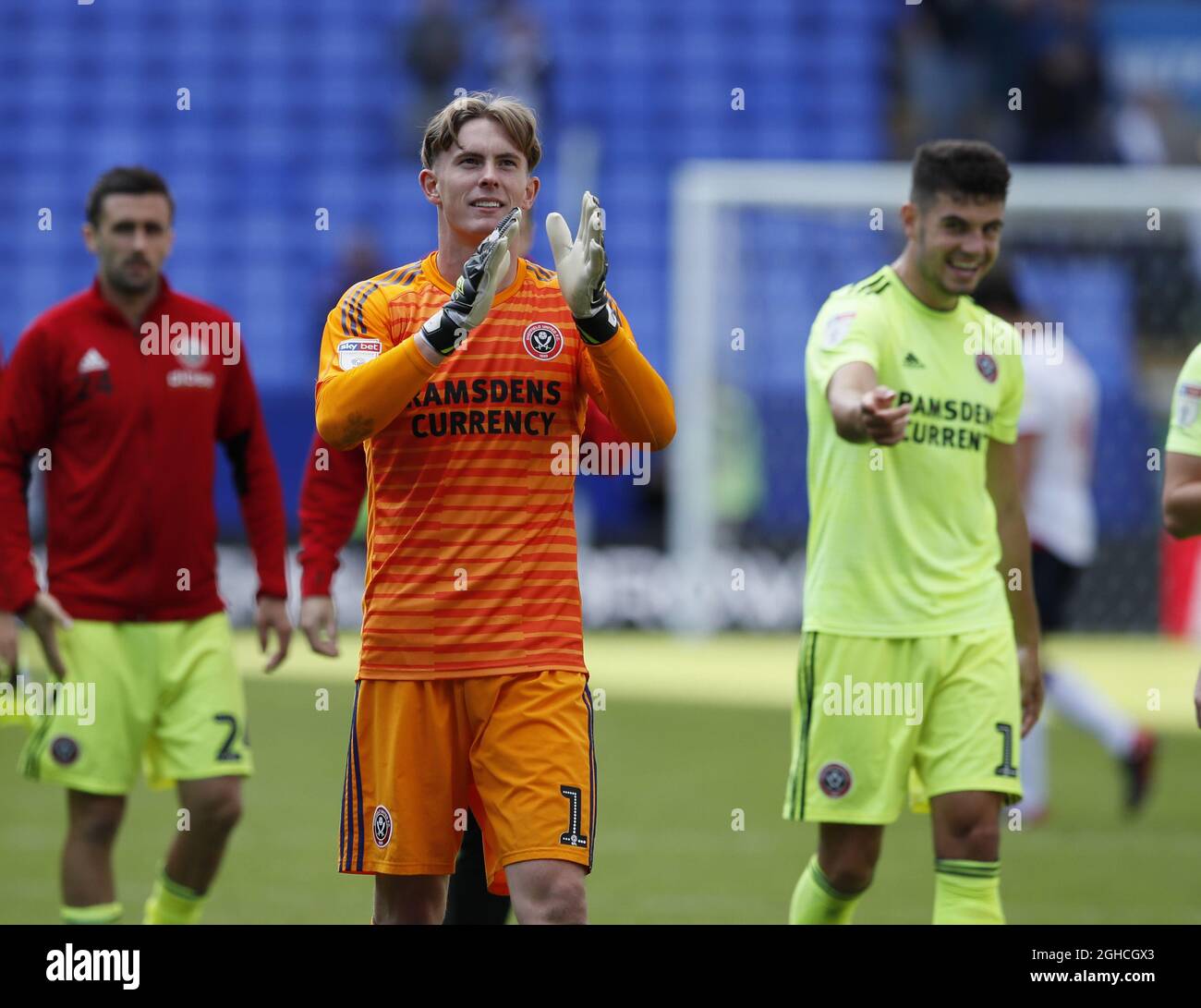 Dean Henderson, de Sheffield Utd, applaudit les fans lors du match du championnat Sky Bet au stade de l'université de Bolton, à Bolton. Photo date 25 août 2018. Le crédit photo doit se lire comme suit : Simon Bellis/Sportimage via PA Images Banque D'Images