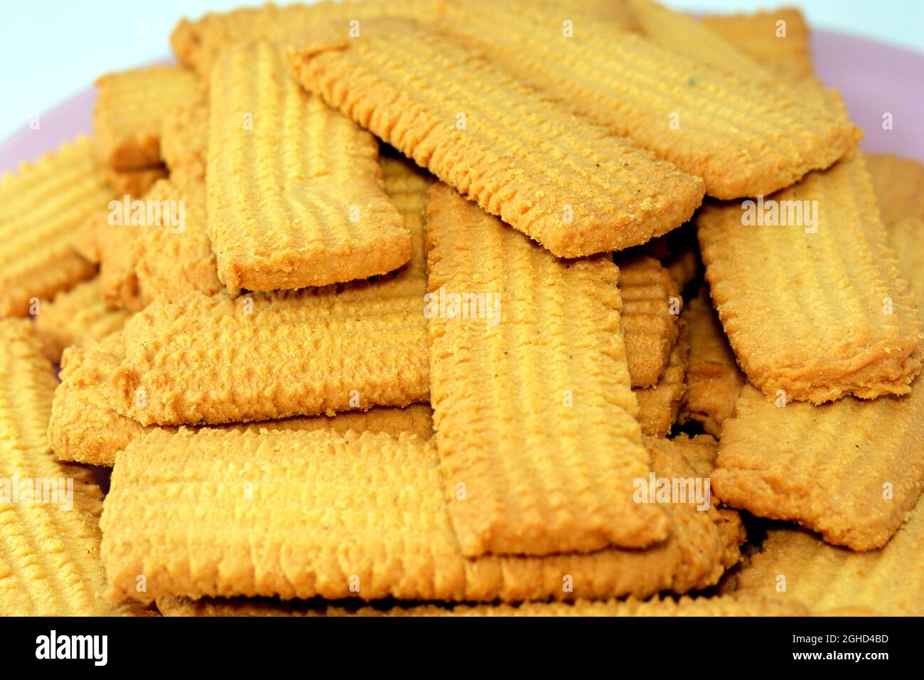 Cuisine arabe; biscuits pour la célébration de la fête islamique El Fitr (la fête qui vient après le Ramadan). Délicieux biscuits traditionnels arabes de blé Banque D'Images