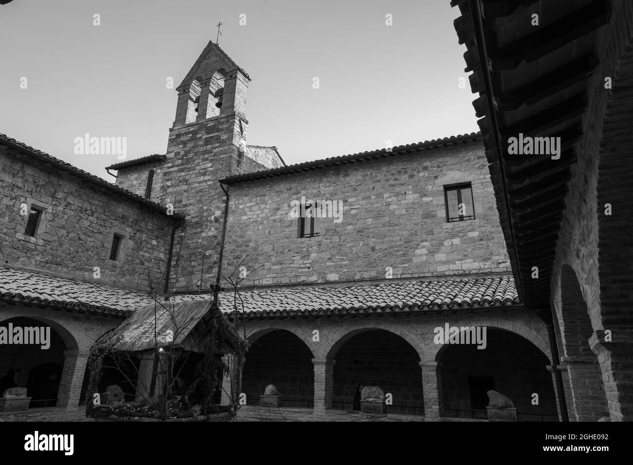 Assise, église de San Damiano. L'église de San Damiano, est l'endroit où Saint Clare est mort et où Saint François a trouvé la conversion. Banque D'Images