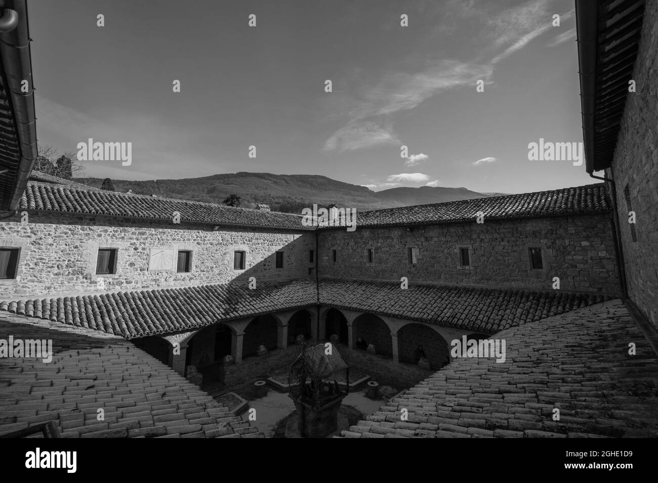 Assise, église de San Damiano. L'église de San Damiano, est l'endroit où Saint Clare est mort et où Saint François a trouvé la conversion. Banque D'Images