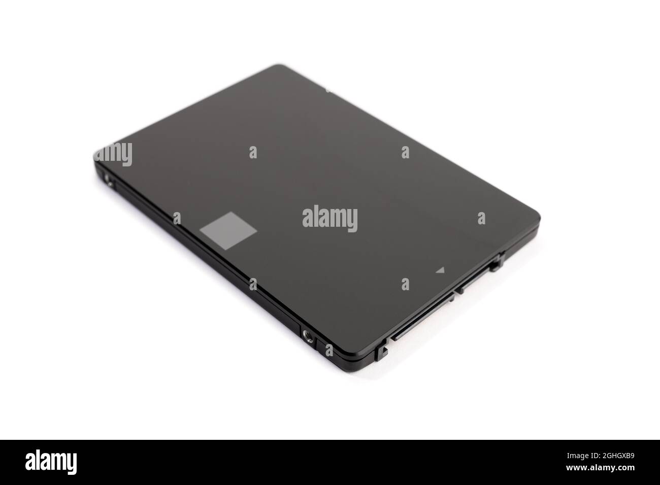 Unité SSD isolée sur fond blanc. Stockage de données informatiques Banque D'Images