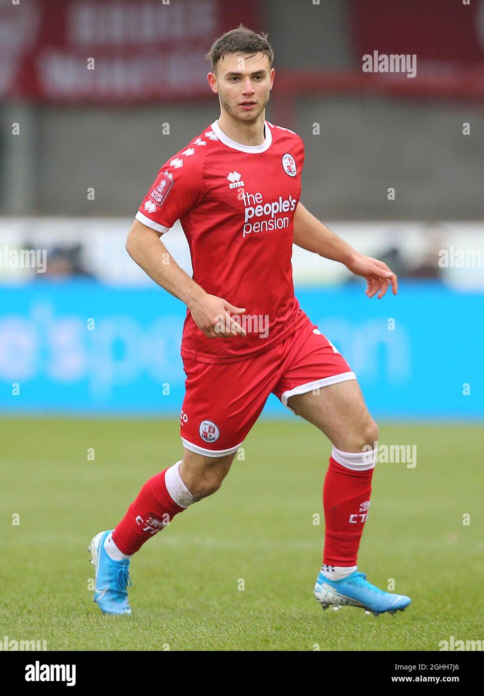 Nicholas Tsaroulla de Crawley Town pendant le match de la coupe FA au stade People Pension, Crawley. Date de la photo : 10 janvier 2021. Le crédit photo doit se lire comme suit : Paul Terry/Sportimage via PA Images Banque D'Images