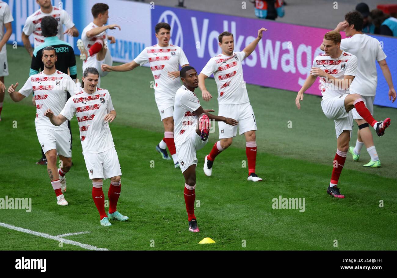 Londres, Angleterre, 26 juin 2021. David Alaba, d'Autriche, se réchauffe (C) avant le match des Championnats d'Europe de l'UEFA au stade Wembley, à Londres. Le crédit photo devrait se lire: David Klein / Sportimage via PA Images Banque D'Images