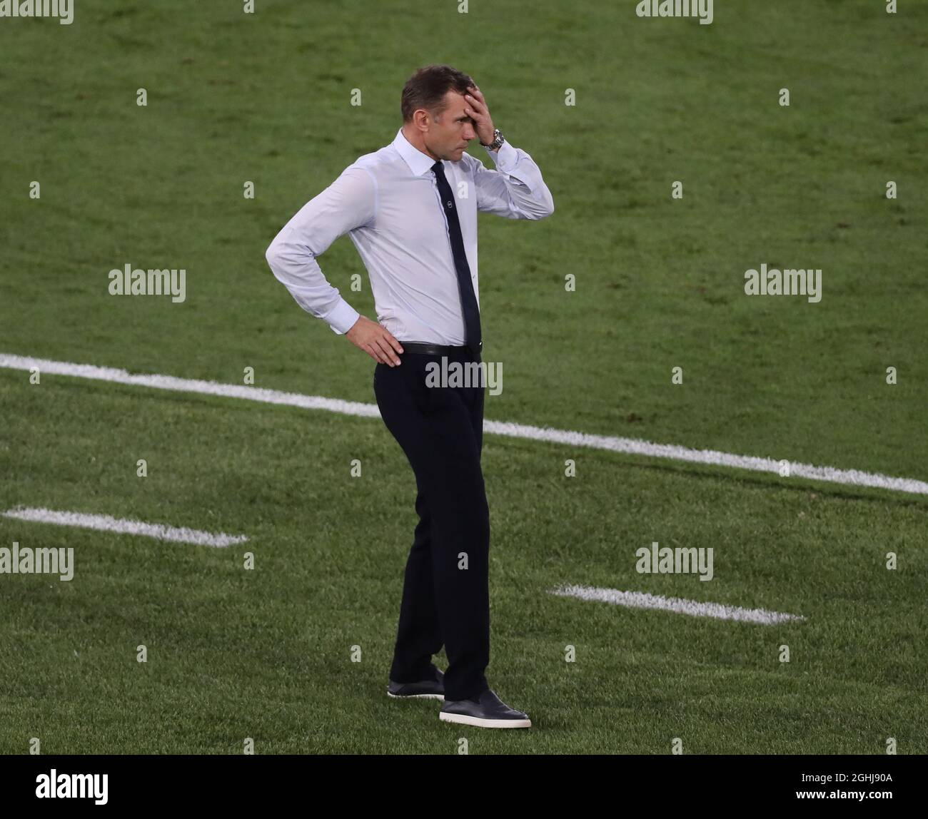 Rome, Italie, 3 juillet 2021. Abattu entraîneur ukrainien Andriy Shevchenko lors du match final du quart de l'Euro 2020 de l'UEFA au Stadio Olimpico, Rome. Le crédit photo devrait se lire: Jonathan Moscrop / Sportimage Banque D'Images