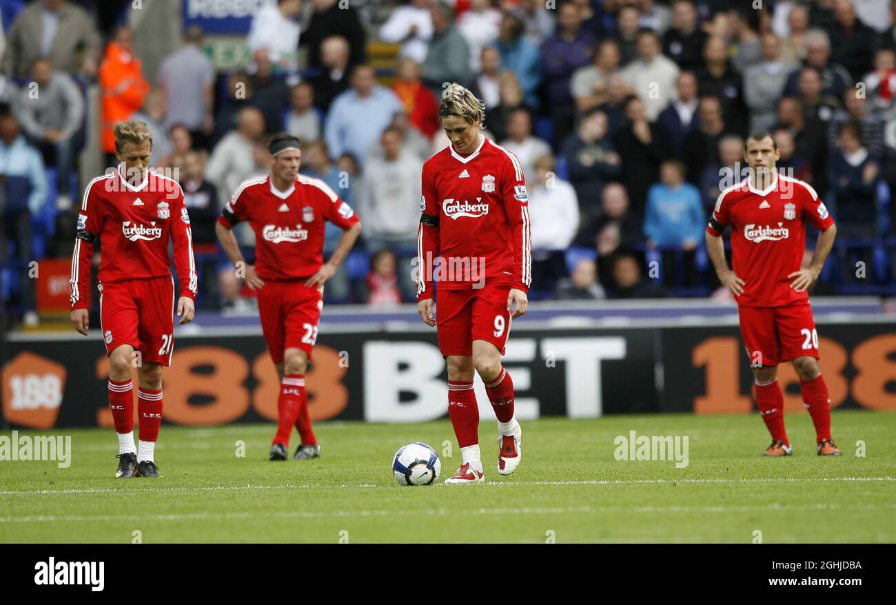 Fernando Torres de Liverpool semble abattu alors que ses côtés descendent 1-0 h/24 pendant la Barclays Premier League au stade Reebok, Bolton, en Angleterre. Banque D'Images