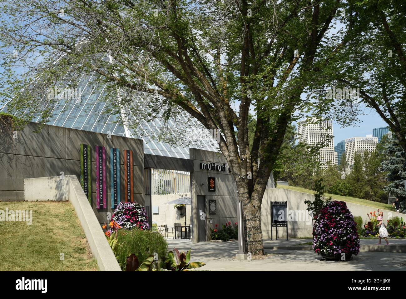 L'entrée des jardins botaniques et du centre horticole du Muttart Conservatory à Edmonton, Alberta, Canada Banque D'Images