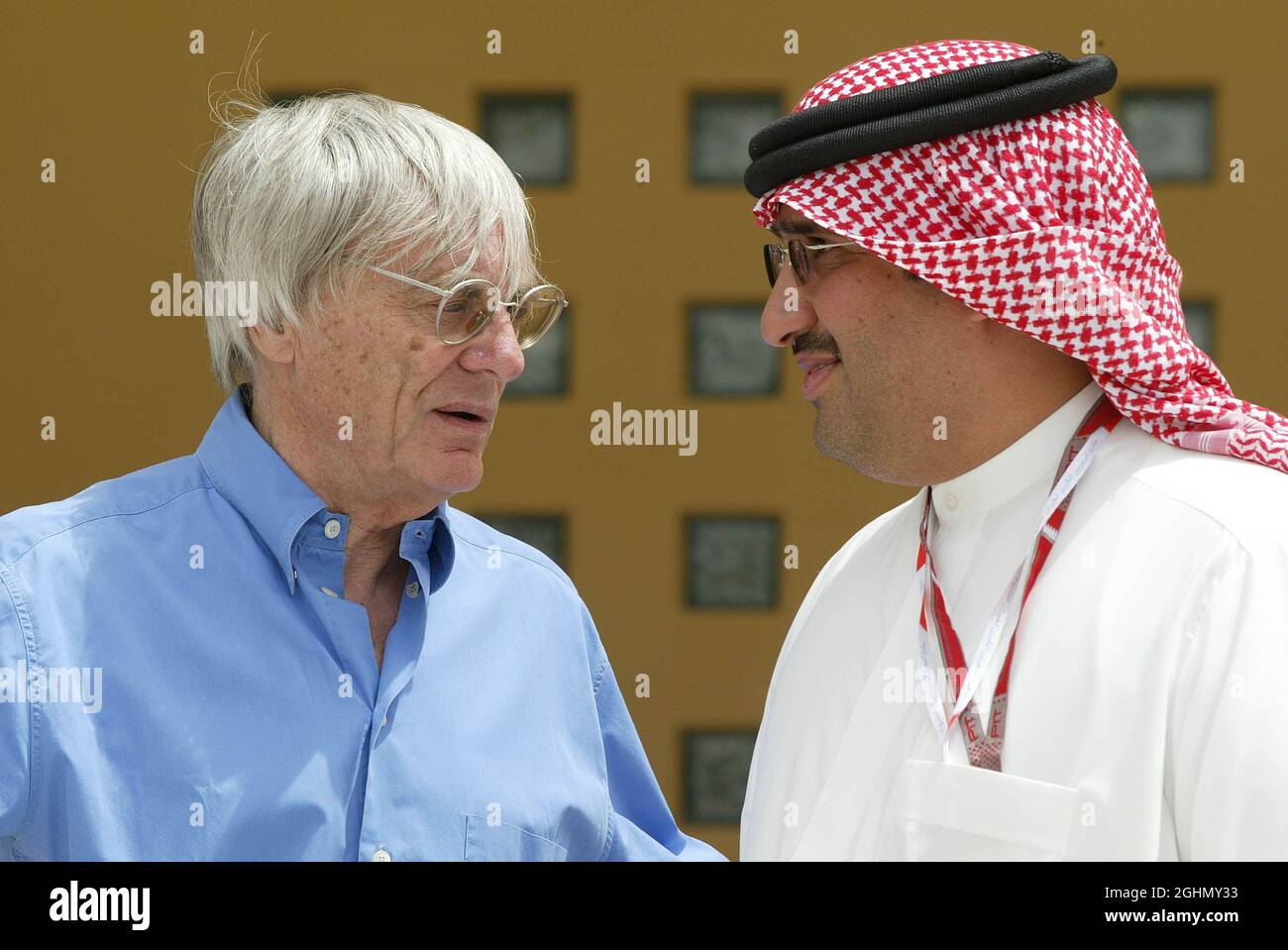 Bernie Ecclestone, GBR avec Sheikh Mohamed Al Khalifa, oncle au Roi de Bahreïn, Championnat du monde de Formule 1, Rd 3, Grand Prix de Bahreïn, BHR Banque D'Images