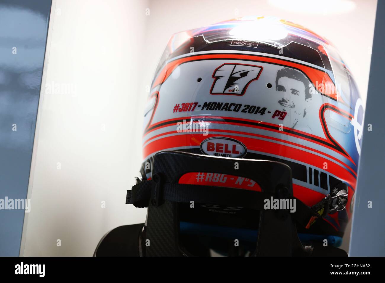 Le casque de Romain Grosjean (FRA) Haas F1 Team avec un hommage à Jules Bianchi. 27.05.2016. Championnat du monde de Formule 1, Rd 6, Grand Prix de Monaco, Monte Carlo, Monaco, Vendredi. Le crédit photo doit être lu : images XPB/Press Association. Banque D'Images