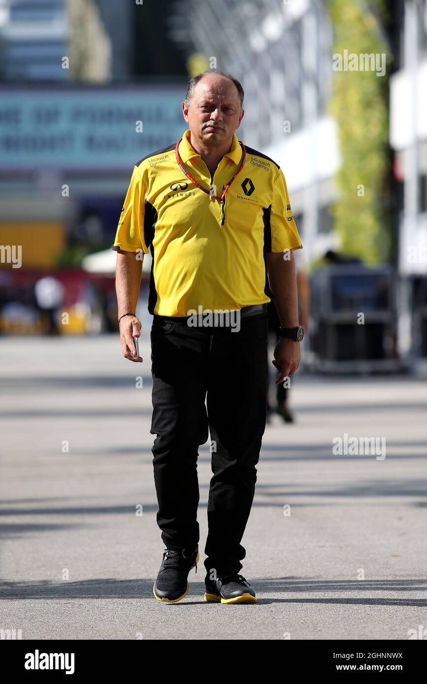 Frederic Vasseur (FRA) Renault Sport F1 Team Directeur de course. 18.09.2016. Formula 1 World Championship, Rd 15, Grand Prix de Singapour, Marina Bay Street circuit, Singapour, Race Day. Le crédit photo doit être lu : images XPB/Press Association. Banque D'Images