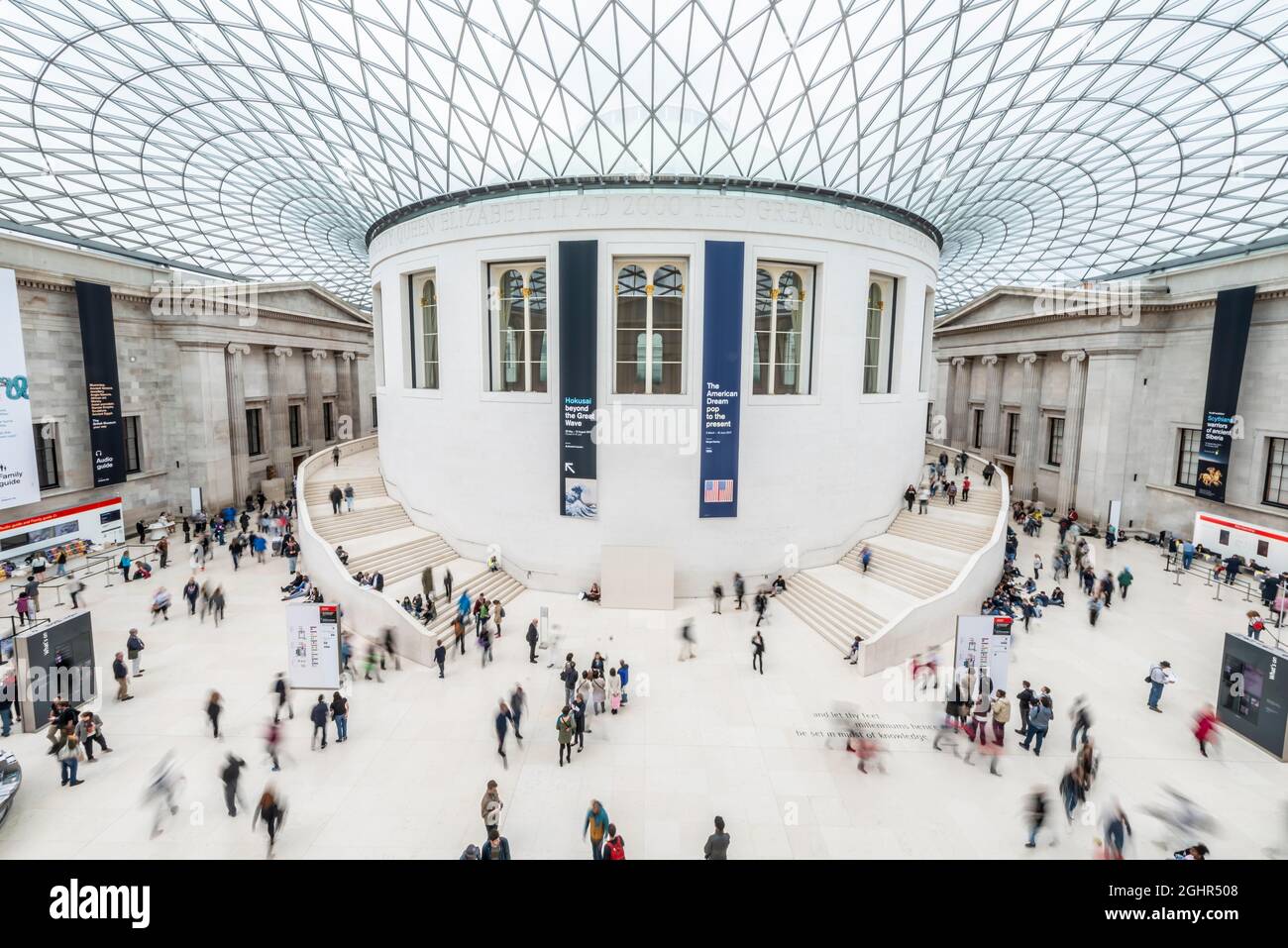 Great court, cour avec toit moderne en dôme, construction en acier et verre, British Museum, Londres, Angleterre, Royaume-Uni Banque D'Images